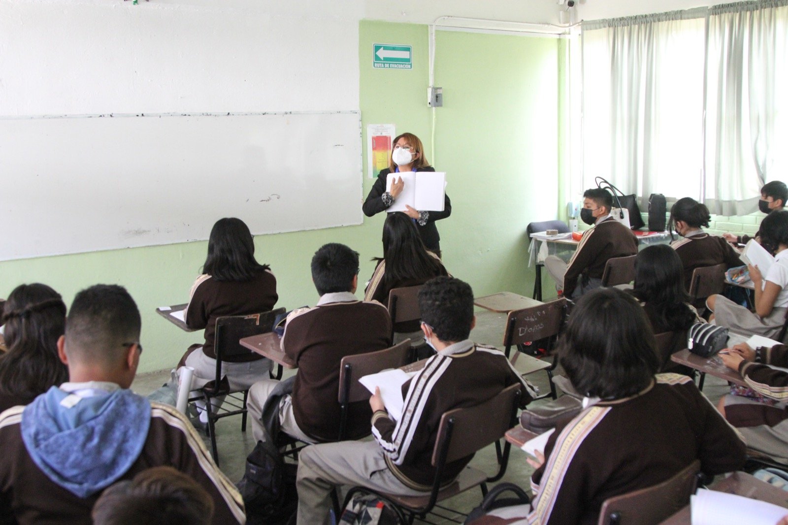 Participan más de 11 mil docentes en evaluación de admisión para próximo ciclo escolar