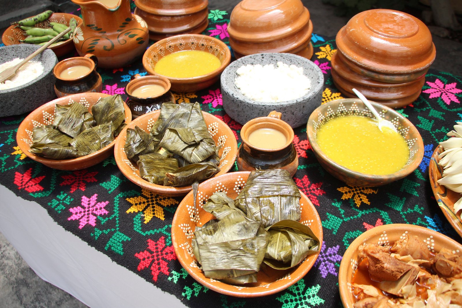 Invitan gobierno estatal y Chignautla al 2° Encuentro Regional de Artesanas y Artesanos