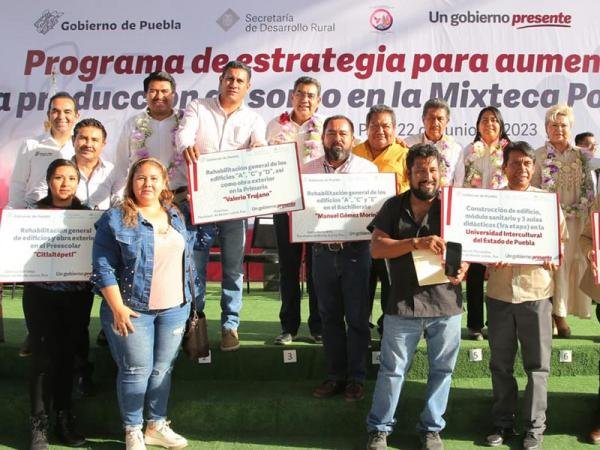 Gobierno de Puebla hace equipo con AMLO para garantizar mejores condiciones de vida, reafirma Sergio Salomón