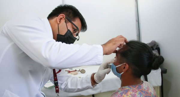 Realiza Salud 21 cirugías oftalmológicas en municipio de Libres