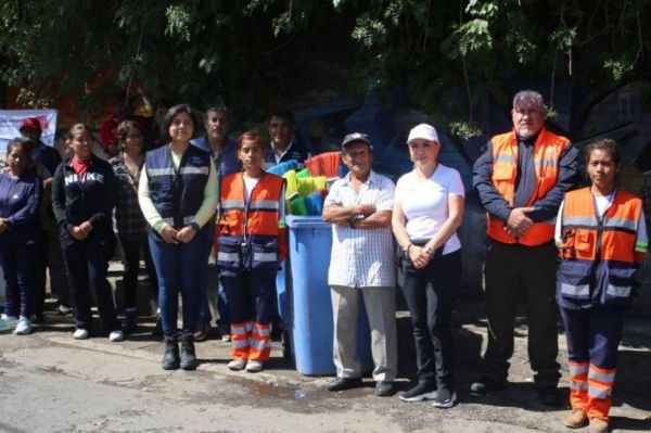 PAOLA ANGON LLEVA JORNADA “BARREMOS CHULA MI CHOLULA” EN BARRIO DE JESÚS