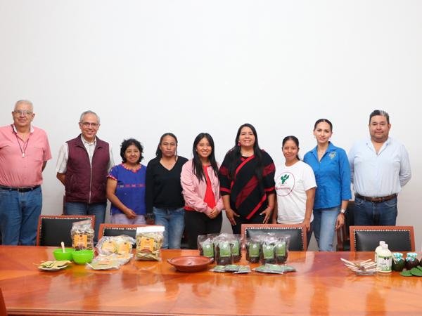 Acerca SDR a productoras de nopal a empresa de Estados Unidos