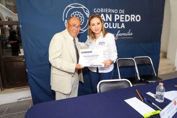 GOBIERNO DE PAOLA ANGON MANTIENE CERCANÍA CON LA CIUDADANÍA Y COMERCIOS CHOLULTECAS