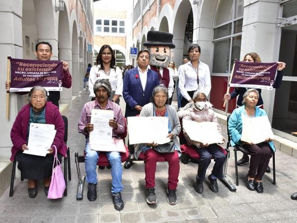 Realiza SEGOB macro Jornada de Registros de Nacimientos para adultos mayores