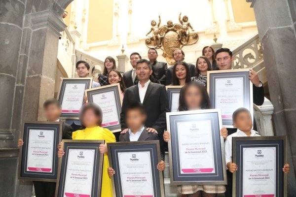 GOBIERNO MUNICIPAL RECONOCE A 10 POBLANAS Y POBLANOS CON EL PREMIO MUNICIPAL DE LA JUVENTUD