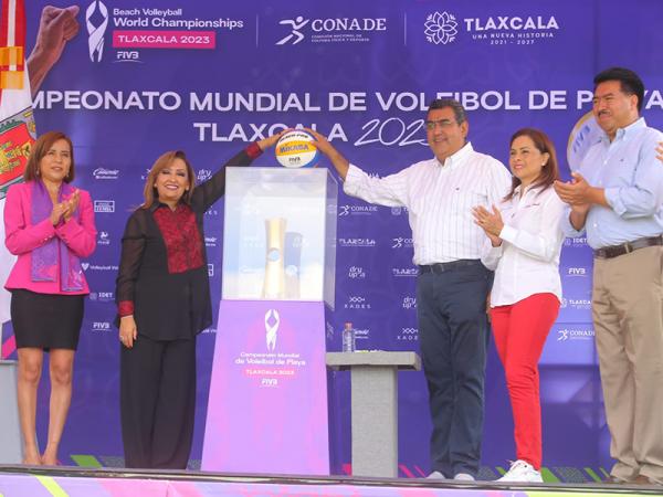 Coadyuvan Puebla y Tlaxcala para promover el deporte; presiden gobernadores “Trophy Tour” Campeonato de Voleibol