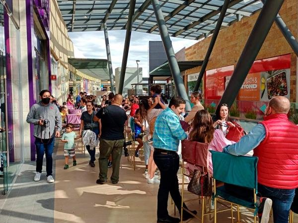 Crece en Puebla empleo en sectores comercio y servicios: Economía