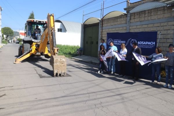 PAOLA ANGON ARRANCA OBRA PARA DOTAR DE MEJORES SERVICIOS A LAS FAMILIAS DE XIXITLA