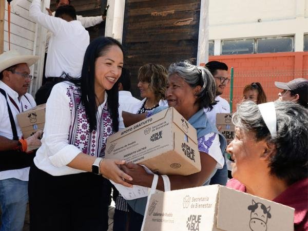 Refrenda Secretaría de Bienestar compromiso con familias más vulnerables de la capital poblana