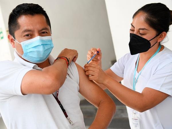 Reporta Salud avance del 74% en aplicación de vacunas contra influenza estacional
