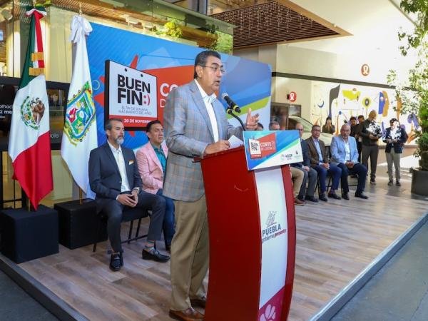 Inaugura Sergio Salomón “El Buen Fin 2023”; llama a cerrar filas por la seguridad