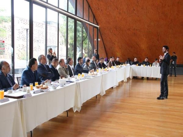 Perfila gobierno de Puebla ecosistema de clústeres más grande de América Latina: Economía