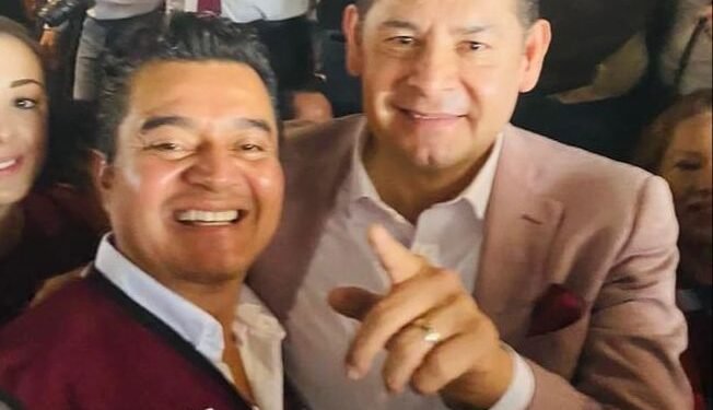 OMAR PÉREZ TORRES TOMA PROTESTA COMO DEFENSOR DE LA 4T EN SAN ANDRÉS CHOLULA