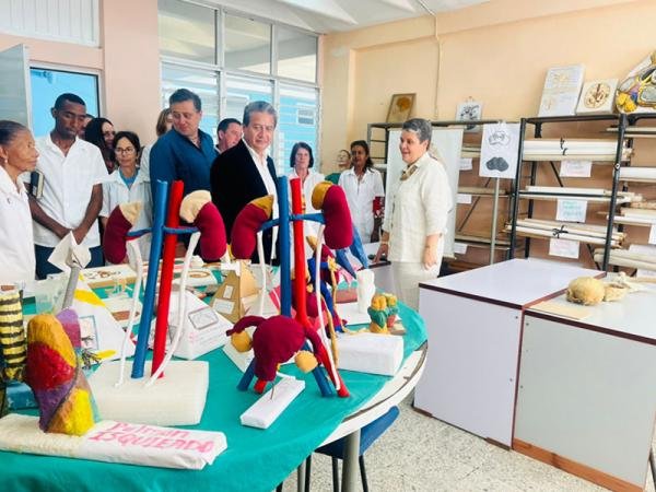 Promueve Universidad de la Salud intercambio de estrategias educativas