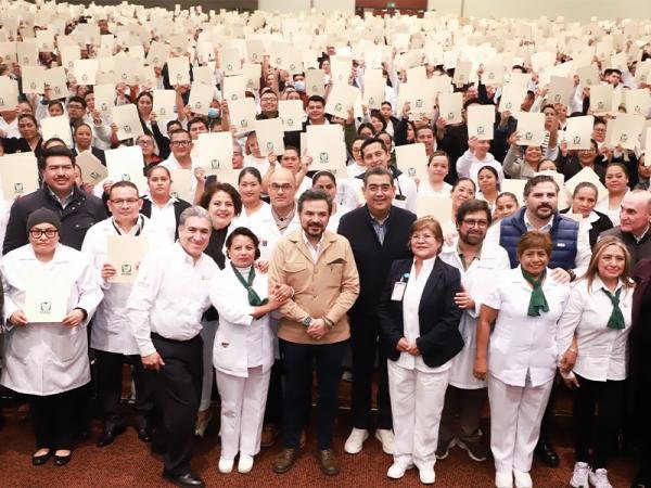 Encabezan Sergio Salomón y Zoé Robledo basificación a personal de la salud adherido al IMSS-Bienestar