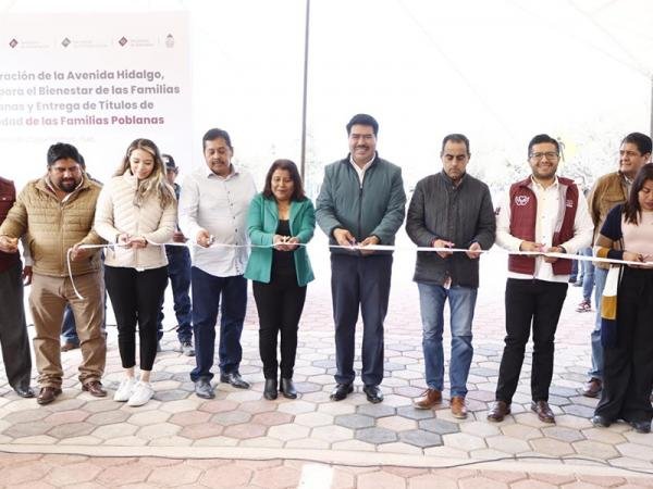 Con obras y programas sociales, gobierno estatal incentiva bienestar de familias poblanas