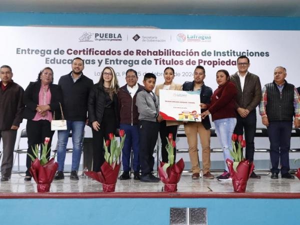 Brinda SEGOB certeza jurídica a familias de Lafragua