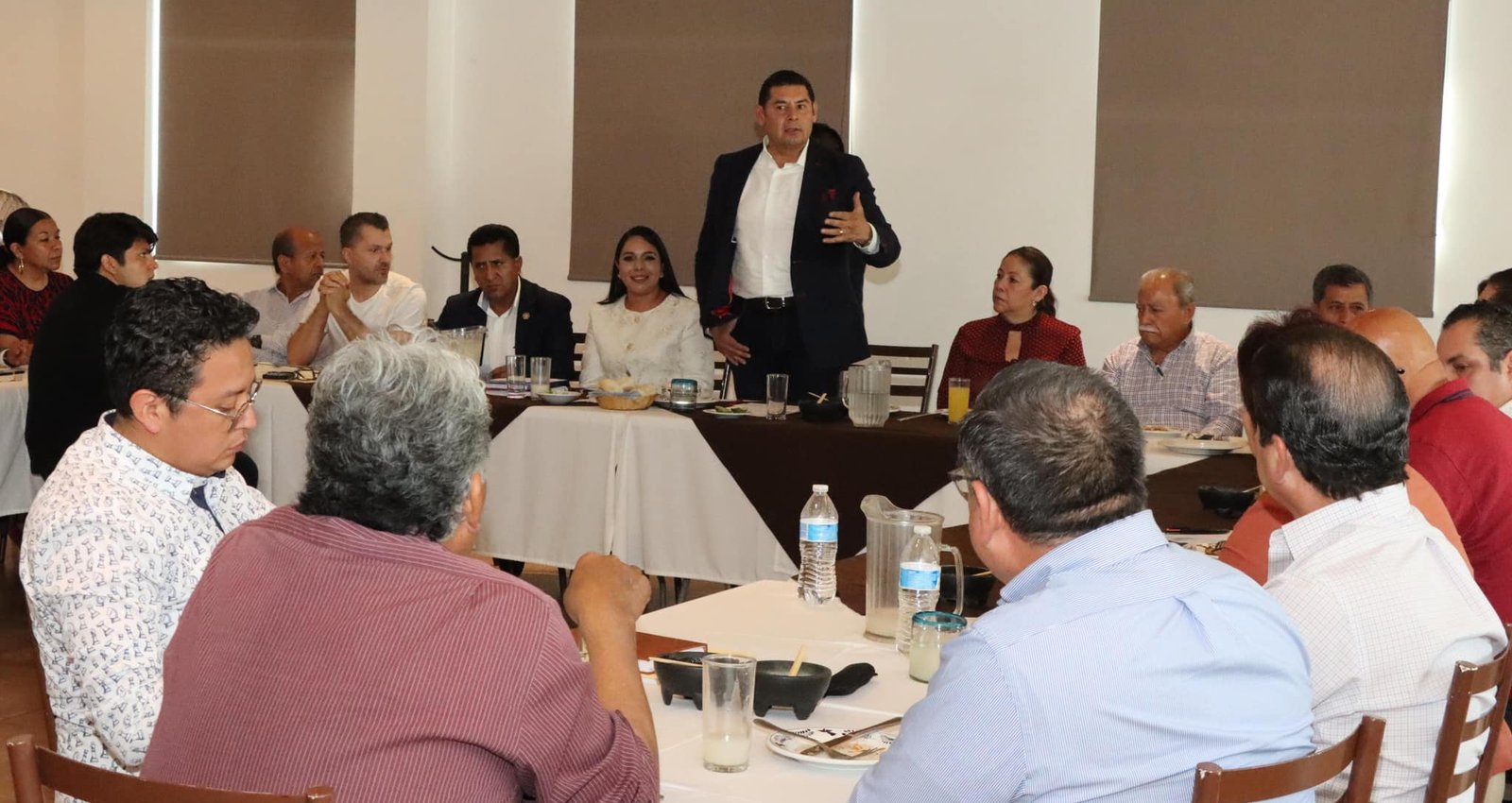 Alejandro Armenta se reúne con simpatizantes de  Morena