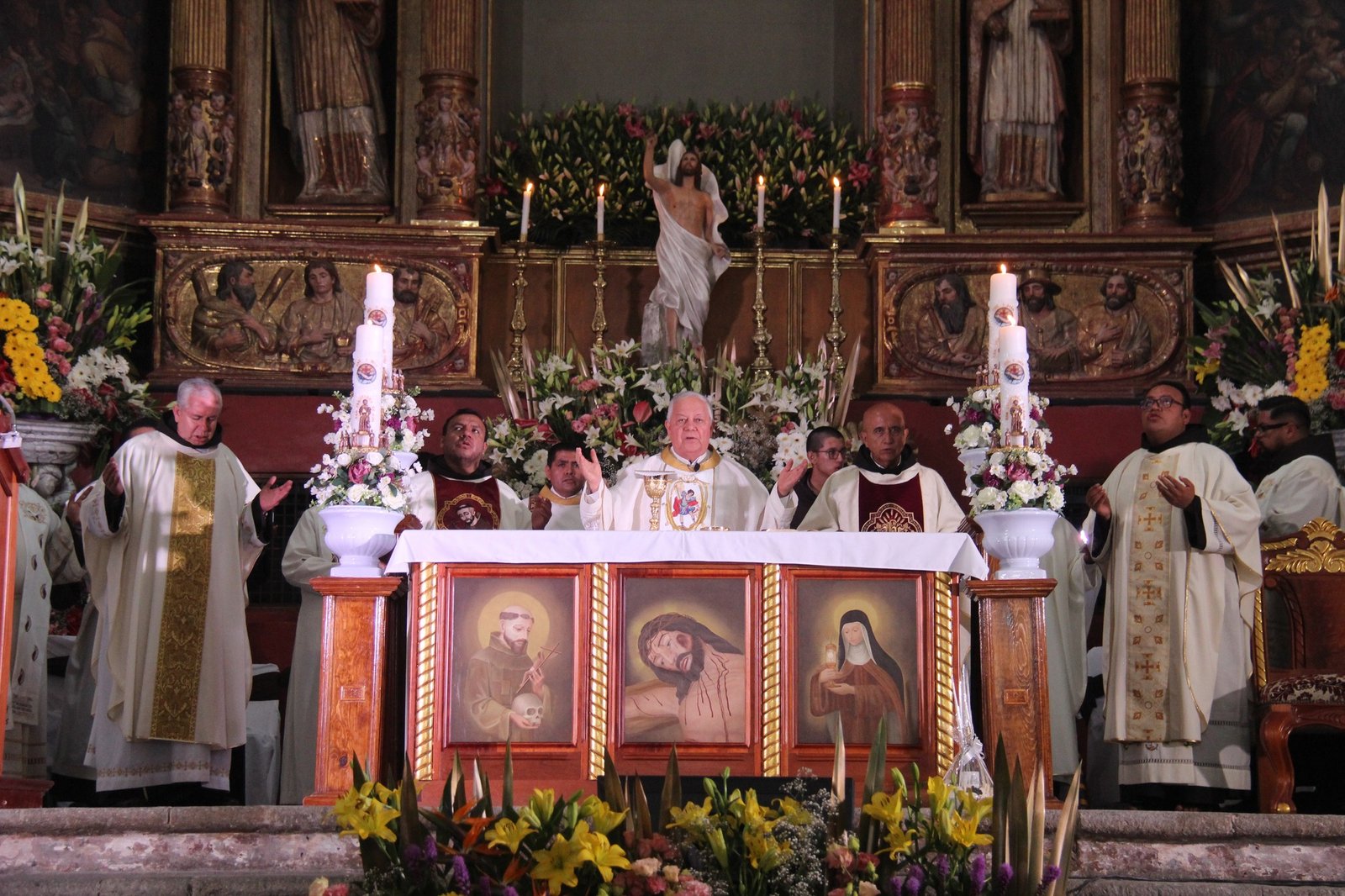 Ante la presencia de Mons Víctor Sánchez Espinosa celebraron 500 años de evangelización en el Ex Convento Franciscano de Huejotzingo