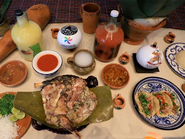 Presentan gobierno estatal y Ayuntamiento Fiestas Patronales de Chignahuapan