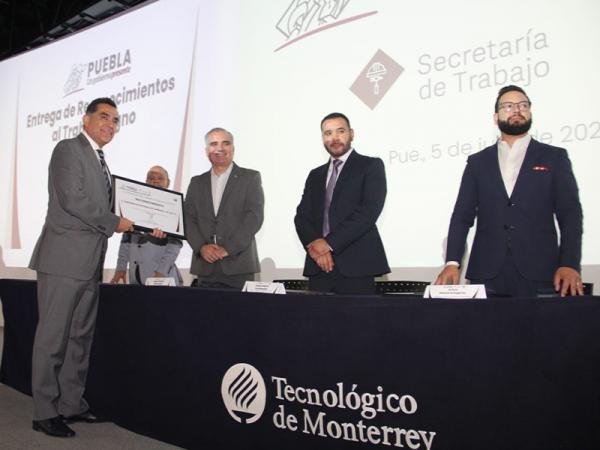 Reconoce gobierno estatal a empresas por buenas prácticas laborales