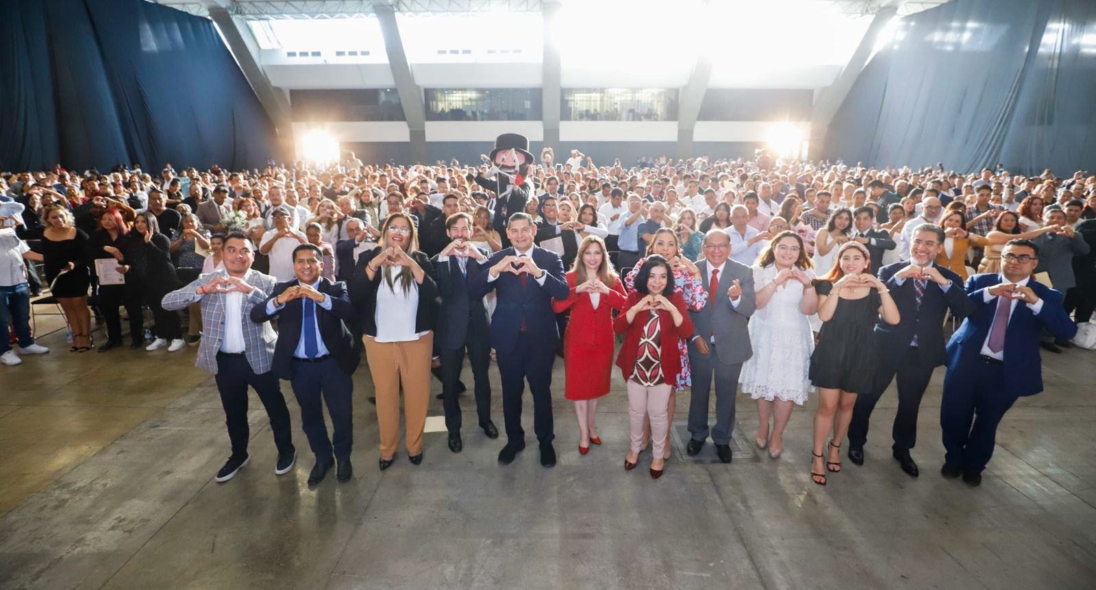 Amor y comprensión fortalece a familias: Armenta
