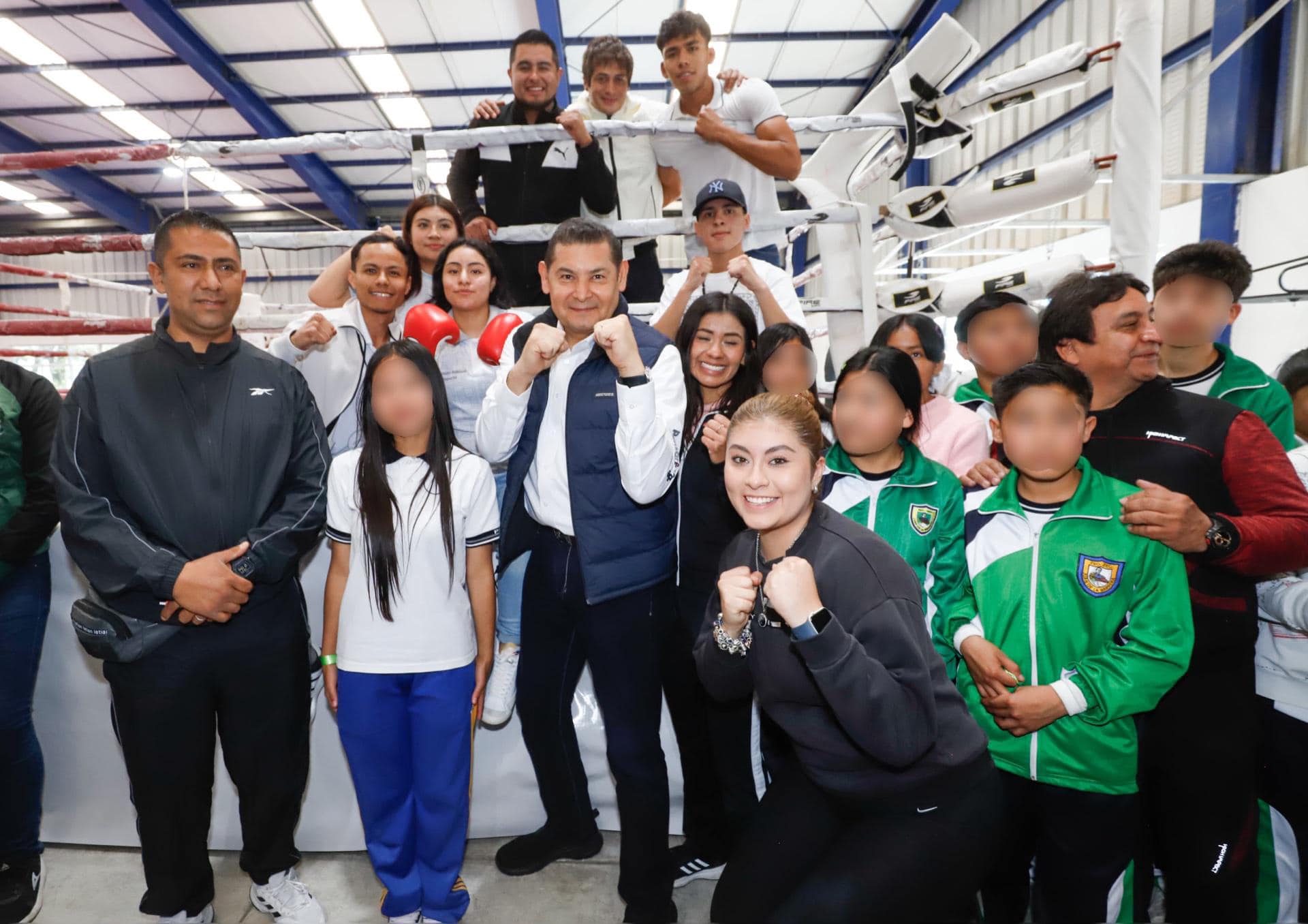 Invertir en educación y deporte es apostar por un futuro brillante, y eso es lo que queremos para Puebla.🏆🏅✨