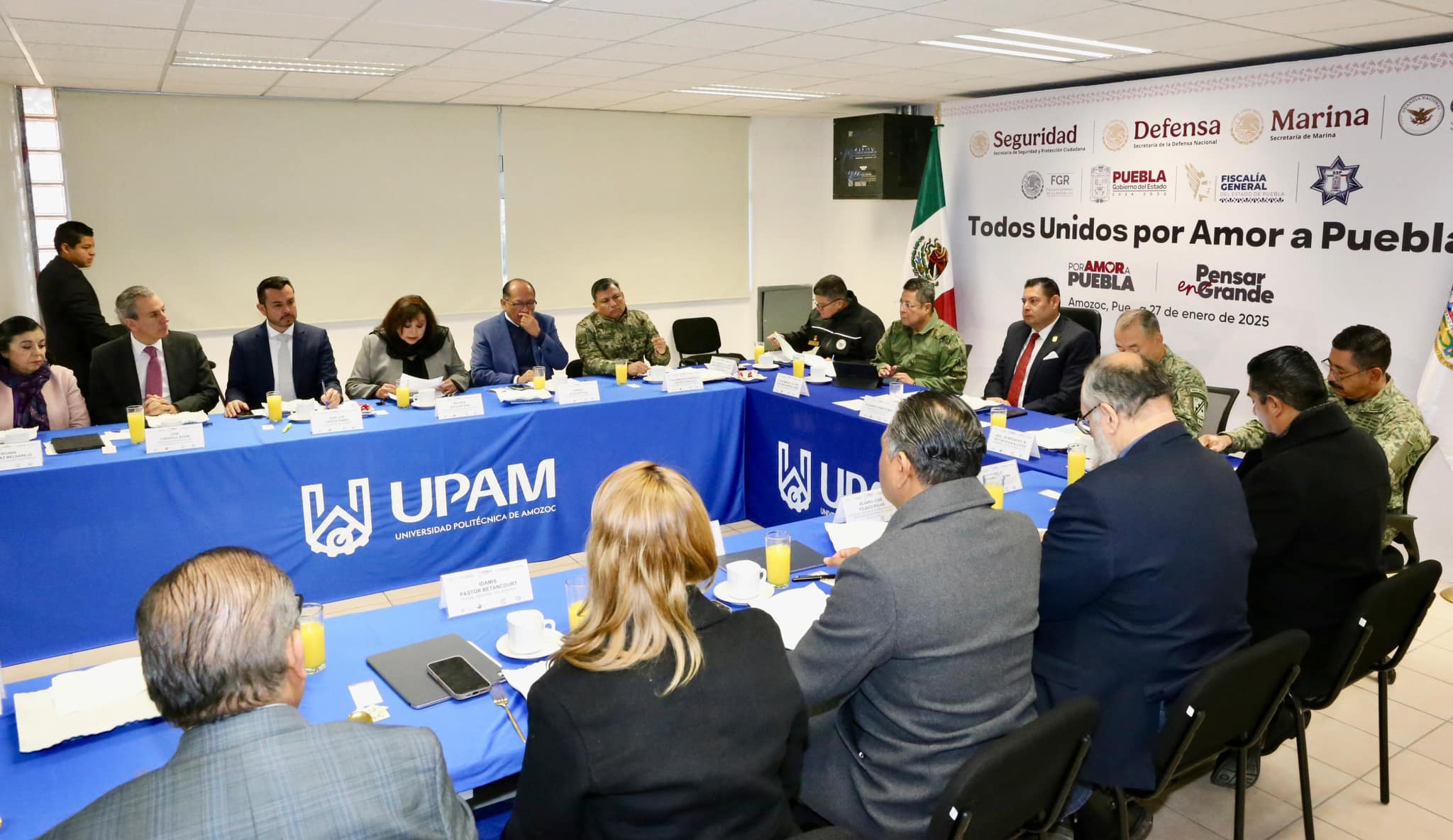 Todos Unidos por Amor a Puebla.