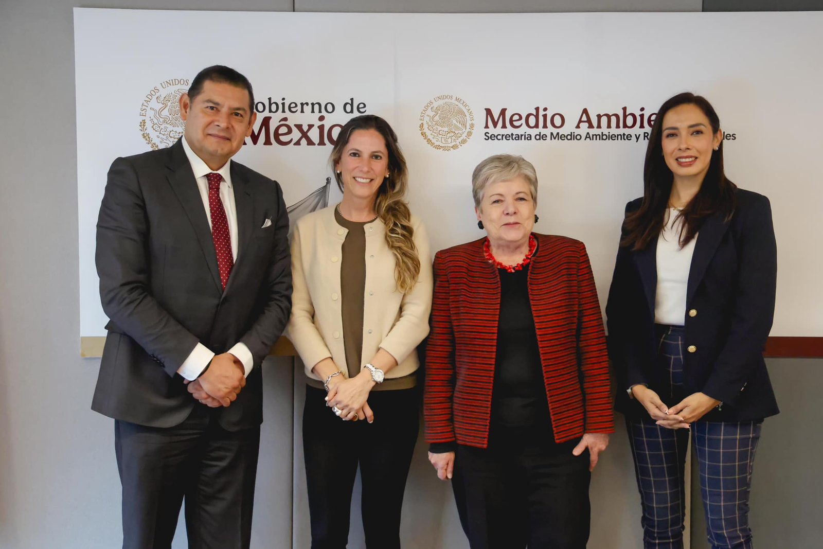 Nos reunimos con la secretaria de SEMARNAT.