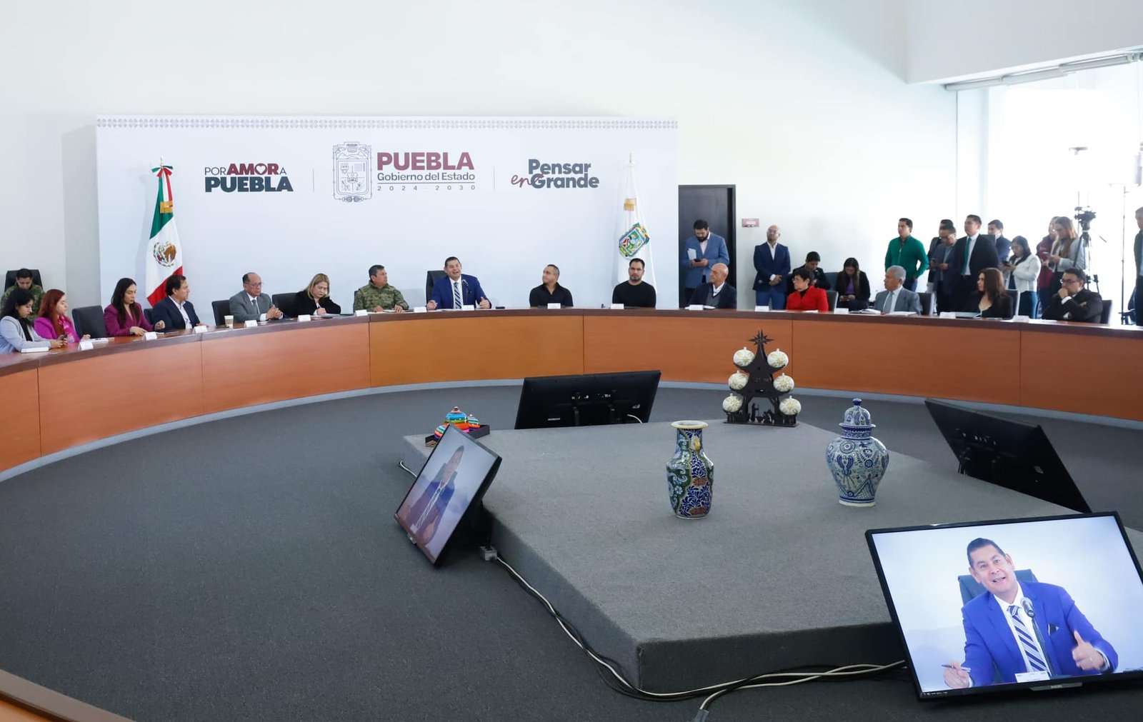 En la #MañaneraDePuebla, entregamos un reconocimiento al atleta José Alan Frías Moreno.
