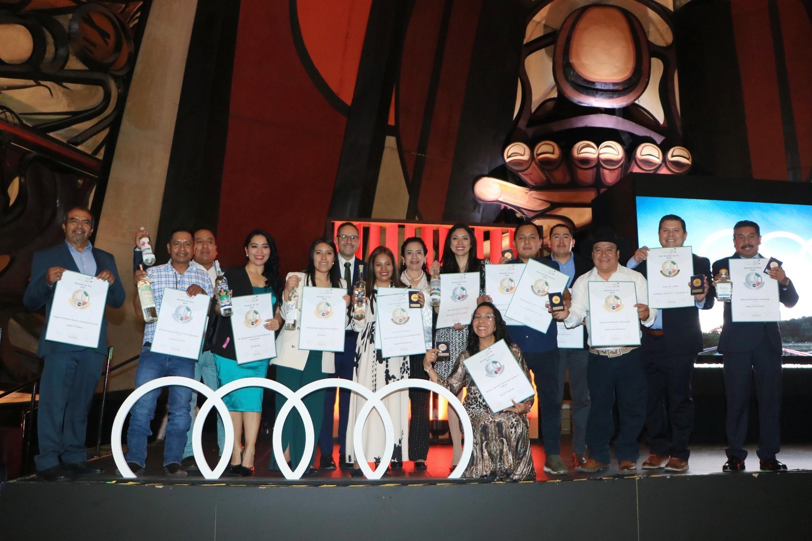 Gracias a la calidad y profesionalización del destilado poblano, 14 marcas de mezcal obtuvieron un total de 18 medallas