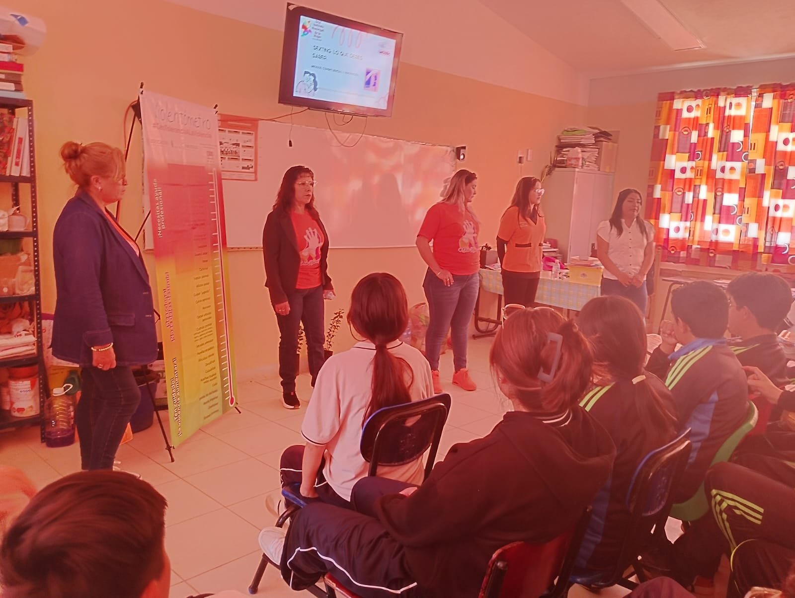 En conmemoración al Día Naranja, el Instituto Municipal de la Mujer impartió pláticas sobre sexting y violencia