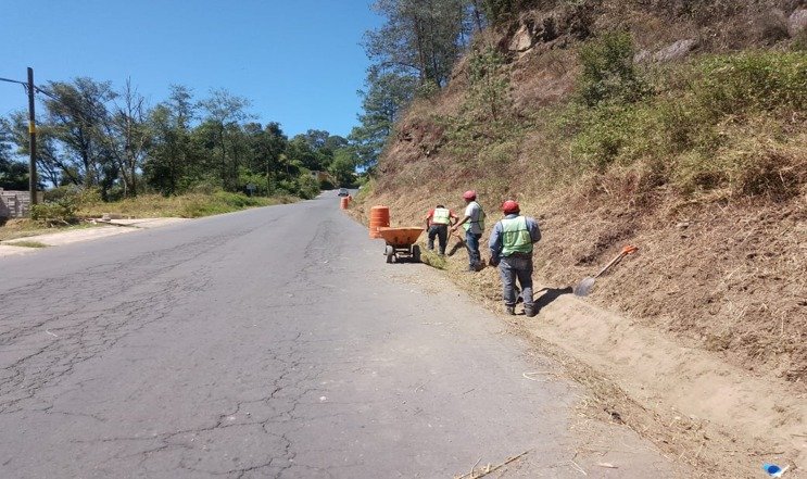 Gobierno de Puebla encabeza dignificación inédita de espacios y accesos en municipios