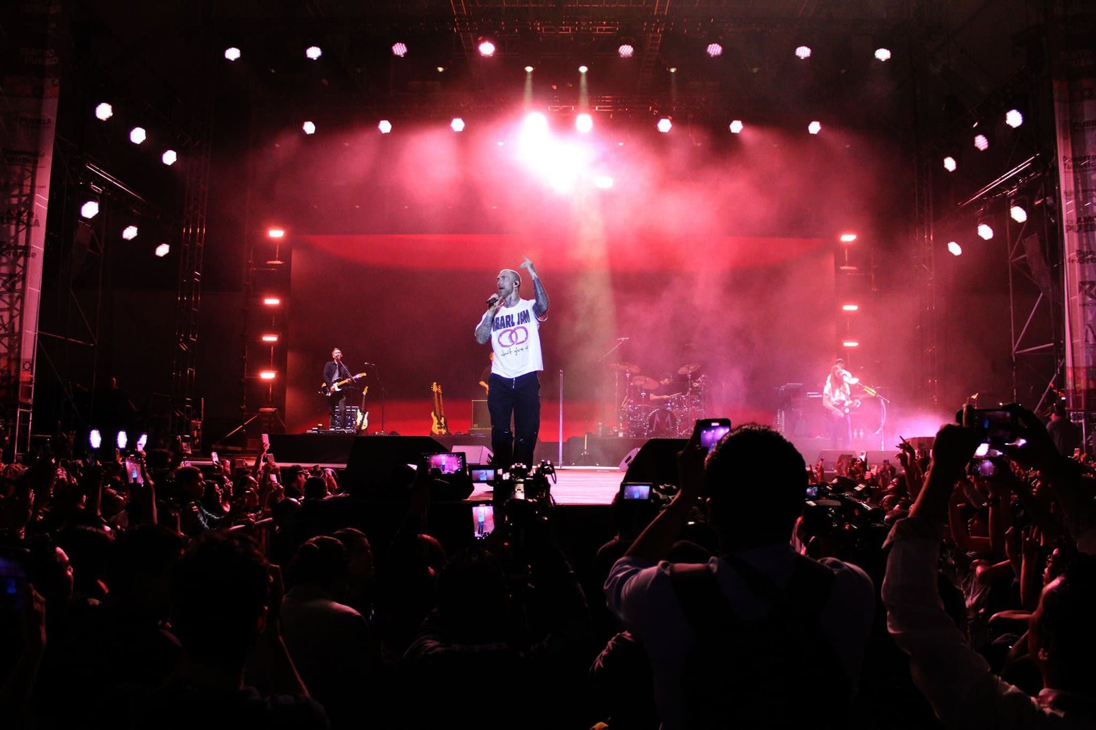 ¡Qué noche tan espectacular vivimos con Maroon 5 en la #FeriaDePuebla2025!