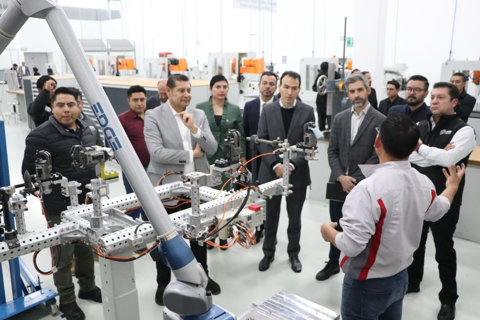 Olinia se queda en Puebla, inició la construcción del Centro de Diseño