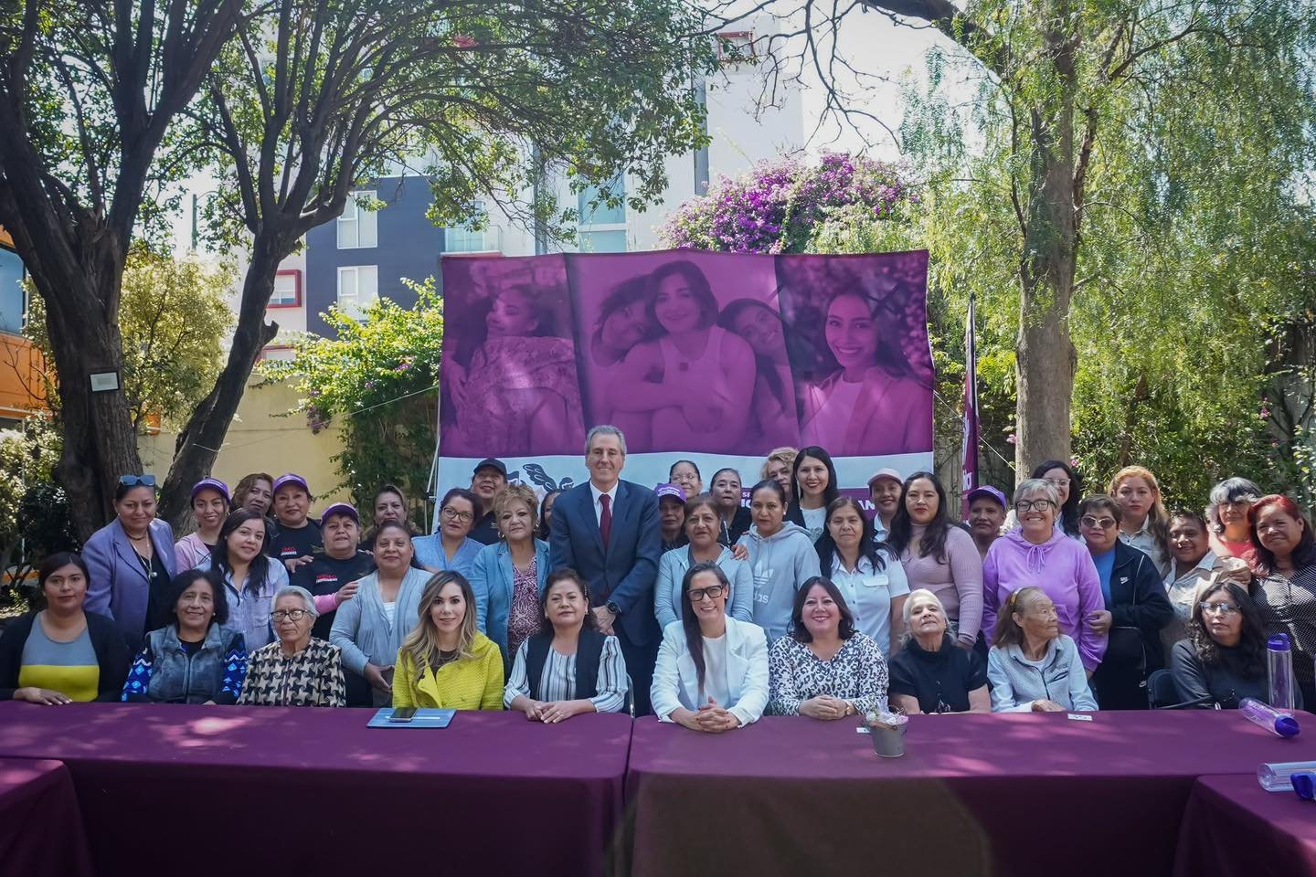 Muy contento de inaugurar esta mañana el taller de “Autocuidado para Madres Imparables”